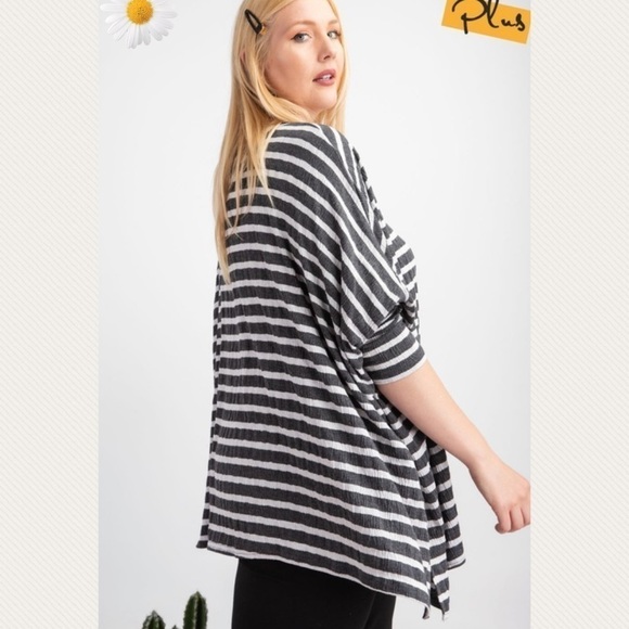 PLUS Size Gray Striped Boxy Slub Tunic Top - Picture 4 of 11